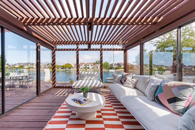 707 Santa Cruz Lane, Foster City CA: https://media.crmls.org/mediaz/d6b94deb-8295-4975-96ad-251eeb9c323b.jpg