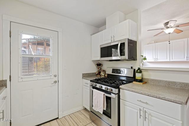 10800 Calle Real, Goleta CA: https://media.crmls.org/mediaz/d6b985d8-43cc-4fb3-843f-3abf7d2400eb.jpg