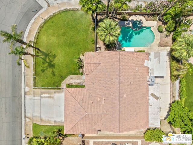 42667 Cardiff Street, Palm Desert CA: https://media.crmls.org/mediaz/d6ba646f-7bc4-4c18-b35e-1e3dfcf89a54.jpg