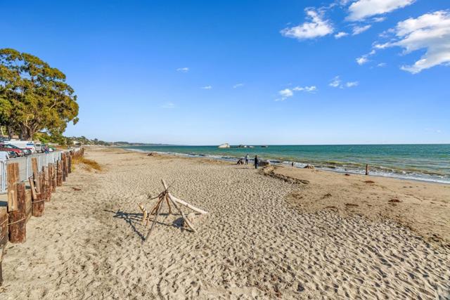 664 Bayview Drive, Aptos CA: https://media.crmls.org/mediaz/d6bb6f4c-0e23-4fa2-96da-36223224b12e.jpg
