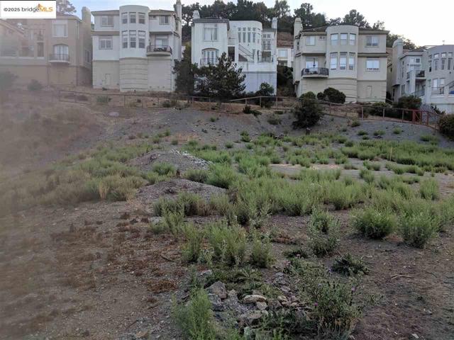 0 Redwood Rd, Oakland CA: https://media.crmls.org/mediaz/d6bb85c9-4706-4fbe-8059-d59c98e6df61.jpg