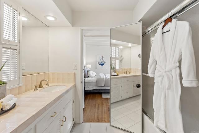 1451 Savoy Circle, San Diego CA: https://media.crmls.org/mediaz/d6bbd5a8-e74f-4966-801a-05c014cb1928.jpg