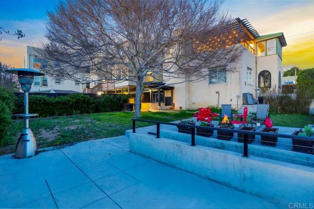 2204 2206 Albatross Street, San Diego CA: https://media.crmls.org/mediaz/d6bc94e4-cd57-4703-94e4-3f2d3e5c2501.jpg