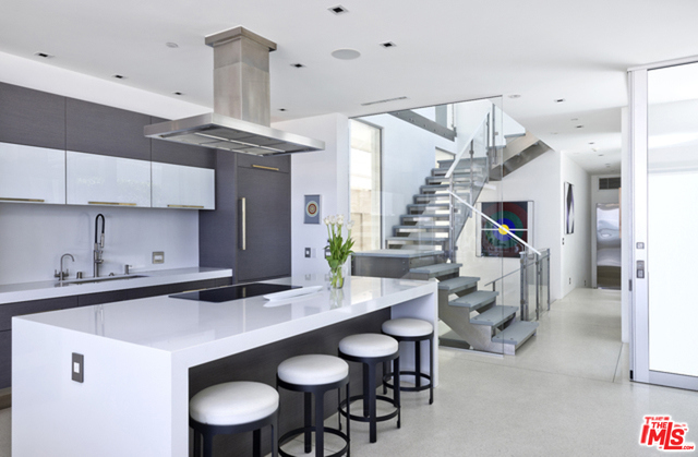 108 THE STRAND, Manhattan Beach, California 90266, 5 Bedrooms Bedrooms, ,8 BathroomsBathrooms,Residential,Sold,THE STRAND,25486205