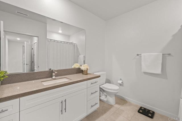 2035 Bravo Loop, Chula Vista CA: https://media.crmls.org/mediaz/d6bdd3b3-8fb1-451f-b6a4-9b05157c7759.jpg