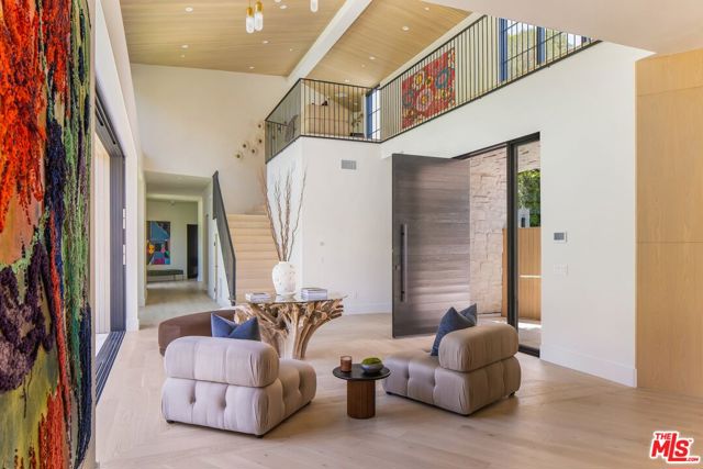1749 Mandeville Lane, Los Angeles CA: https://media.crmls.org/mediaz/d6be7841-44f4-49cc-a26e-f782134b43ab.jpg