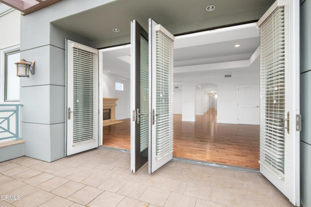 Detail Gallery Image 41 of 45 For 11961 Darlington Ave #3,  Los Angeles,  CA 90049 - 4 Beds | 3 Baths