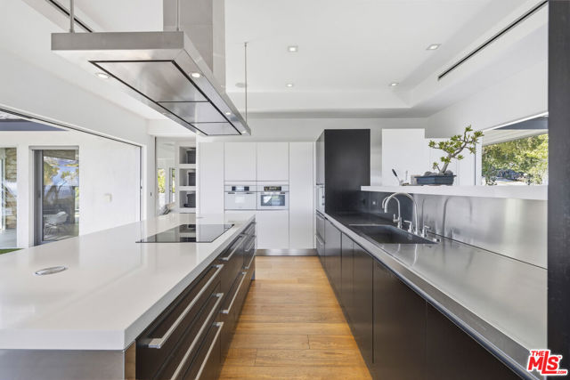 3 Bed Home for Sale in Los Angeles, California