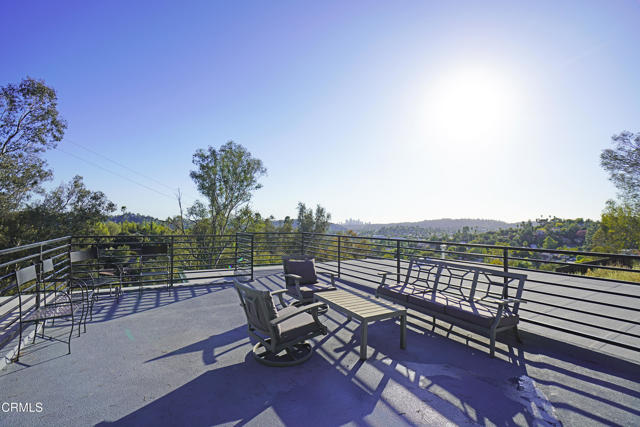 Detail Gallery Image 30 of 41 For 6565 Pickwick St, Los Angeles,  CA 90042 - 3 Beds | 3/1 Baths