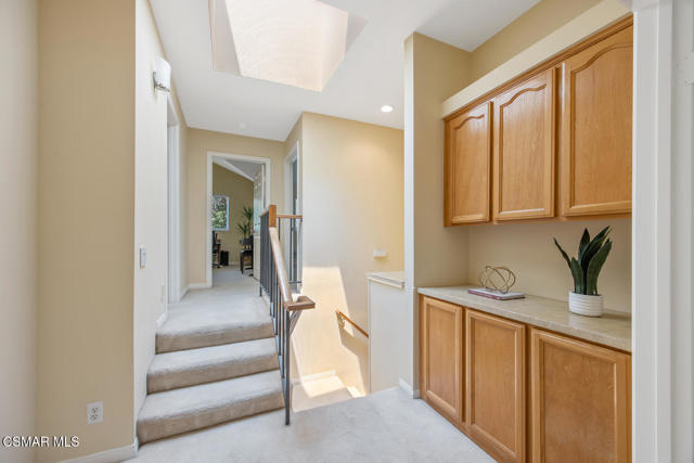 3109 E Hillcrest Drive, Westlake Village CA: https://media.crmls.org/mediaz/d6c0d2cc-e4f6-4448-86e7-636f3e6321a2.jpg