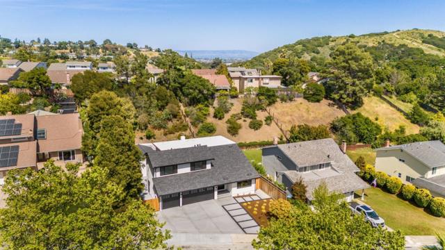 1556 Cherrywood Drive, San Mateo CA: https://media.crmls.org/mediaz/d6c1380e-a465-4ed4-9f5a-eb34a006a4fa.jpg