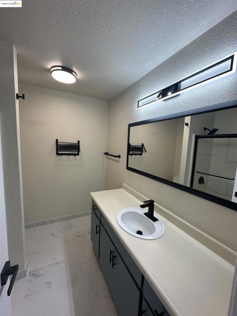13 Aspen Ct, Vallejo CA: https://media.crmls.org/mediaz/d6c2344a-8d4d-4749-947d-d64a87c98cd0.jpg