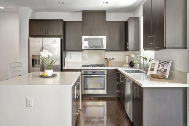 7786 Stylus Dr, San Diego CA: https://media.crmls.org/mediaz/d6c2dbea-4539-433e-984c-55b349faa251.jpg