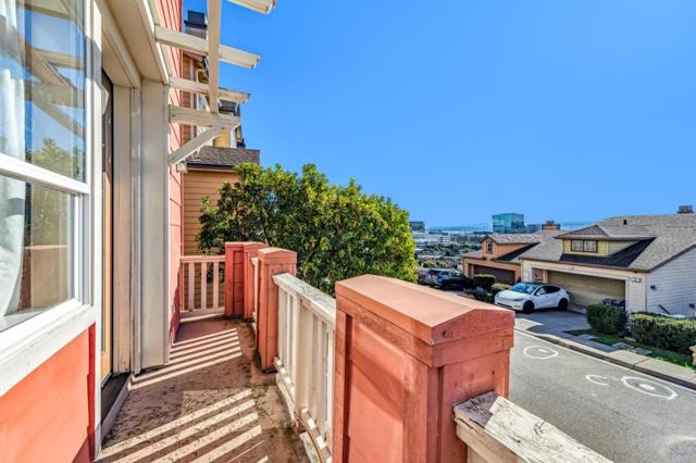 36 Pointe View Place, South San Francisco CA: https://media.crmls.org/mediaz/d6c2f2b6-968a-4a8d-ba17-257d90875c8c.jpg