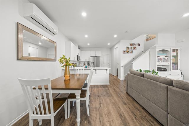 Detail Gallery Image 4 of 28 For 936 Cooper Pl, San Diego,  CA 92102 - 3 Beds | 2/1 Baths