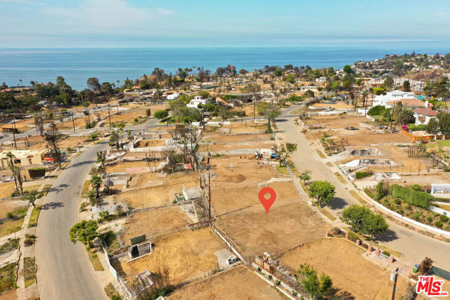 16748 Edgar Street, Pacific Palisades CA: https://media.crmls.org/mediaz/d6c46d61-6fae-461e-ab34-c74e9ac7606d.jpg