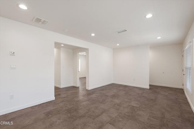 2664 S La Brea Avenue, Los Angeles CA: https://media.crmls.org/mediaz/d6c5555e-0ac4-45fd-b36a-3a29f1b7c36f.jpg