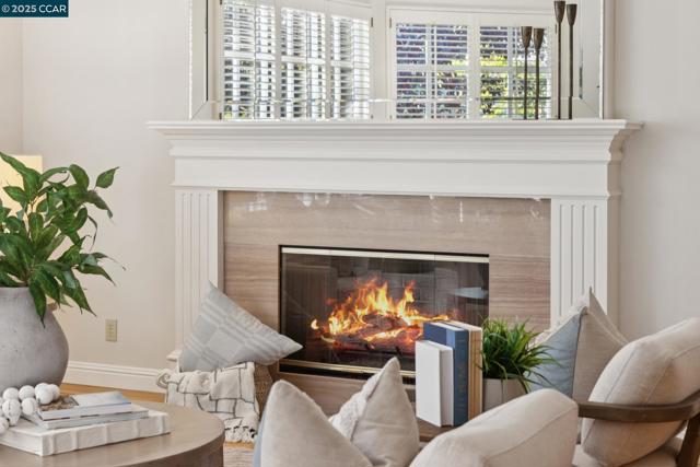 788 Woodwind Place, Walnut Creek CA: https://media.crmls.org/mediaz/d6c5bea3-e5dd-4a28-a9c4-f80aadef160b.jpg