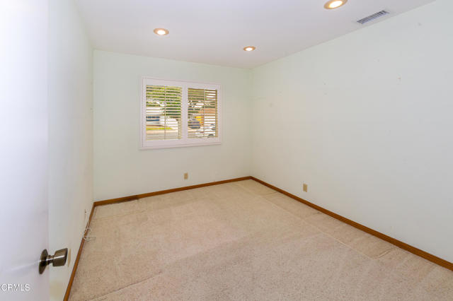 2060 Olga Street, Oxnard CA: https://media.crmls.org/mediaz/d6c61af0-c695-45fc-819f-2f3b874ef51b.jpg