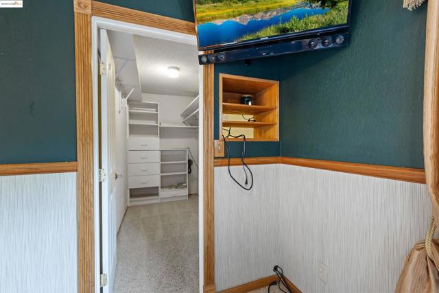 3405 Garrow Dr, Antioch CA: https://media.crmls.org/mediaz/d6c735e6-631d-4374-895c-c389b33876b2.jpg