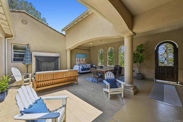 939 Bluejack Road, Encinitas CA: https://media.crmls.org/mediaz/d6c7a07b-f24a-4edc-af74-ed1592365a89.jpg