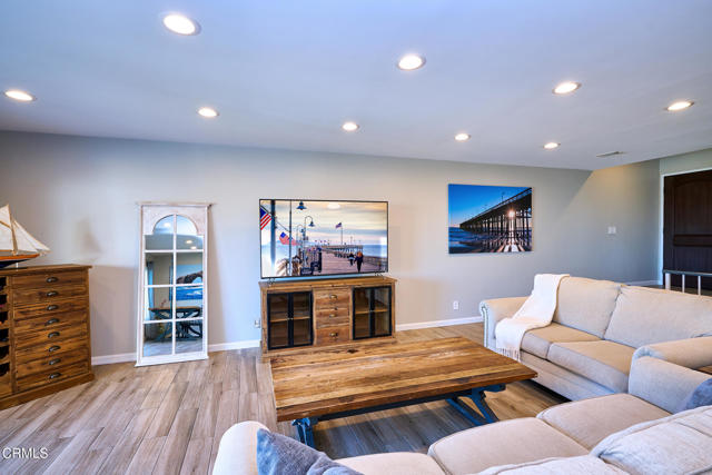 Detail Gallery Image 13 of 58 For 886 Winding Way Dr, Ventura,  CA 93001 - 2 Beds | 2/1 Baths