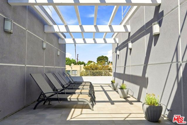 4240 Laurel Canyon Boulevard, 305 photo 24