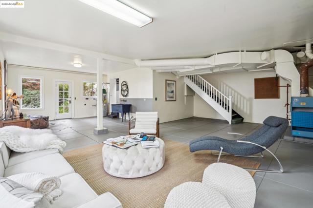 80 Oak Ridge Rd, Berkeley CA: https://media.crmls.org/mediaz/d6c8ab74-3366-4533-824c-c49cb0307e1a.jpg
