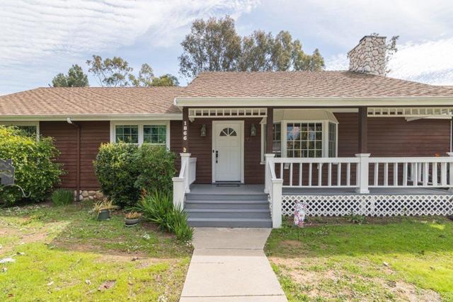 Detail Gallery Image 1 of 1 For 1866 Foxfire Rd, Fallbrook,  CA 92028 - 3 Beds | 2 Baths