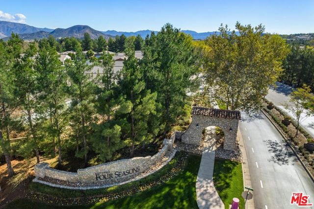 1514 Green Creek Trail, Beaumont CA: https://media.crmls.org/mediaz/d6c98190-2ecd-4aae-8eda-04f5c04e7e67.jpg