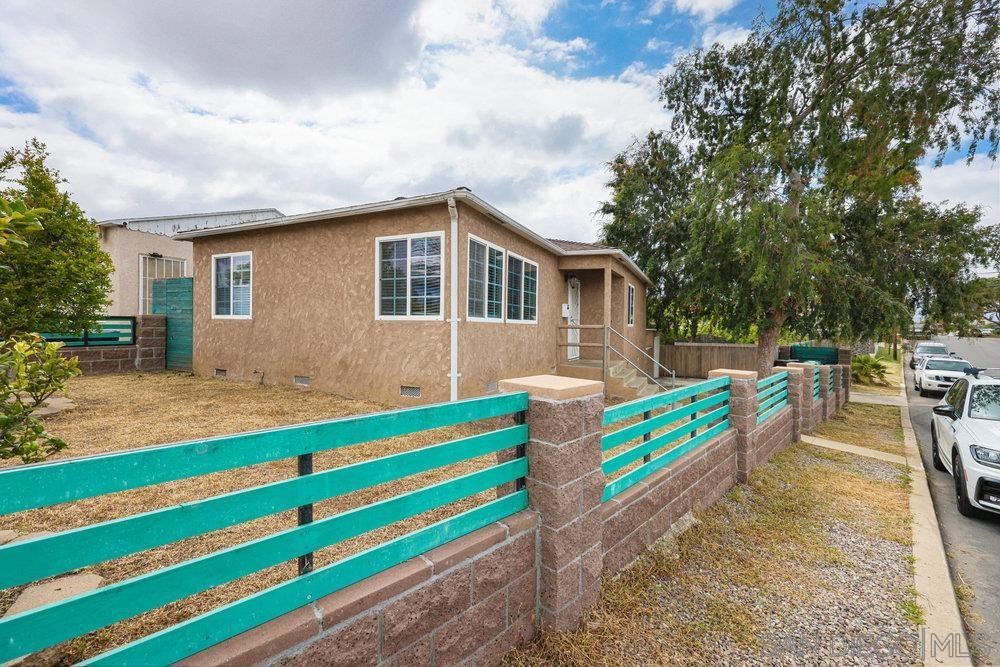 2361 Hopkins St, San Diego, CA 92139