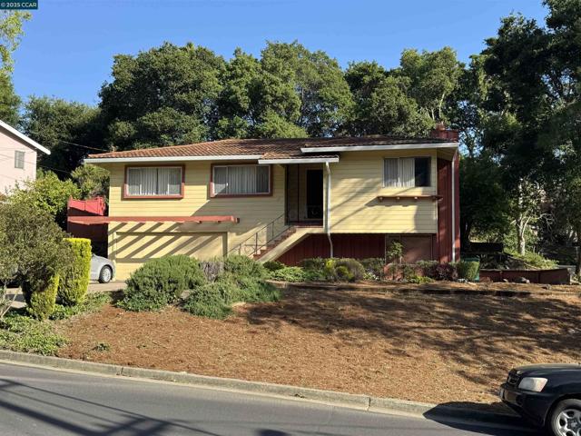 51 Elysian Fields Dr, Oakland CA: https://media.crmls.org/mediaz/d6ca04cc-2d0b-4343-b8c5-ef6cf4afafa7.jpg