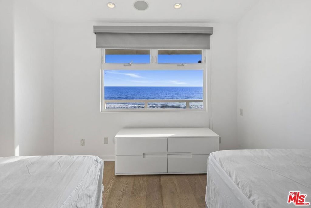 D6Ca3B75 D85E 439F 802F 718F2C3C2829 24742 Malibu Road, Malibu, Ca 90265 &Lt;Span Style='BackgroundColor:transparent;Padding:0Px;'&Gt; &Lt;Small&Gt; &Lt;I&Gt; &Lt;/I&Gt; &Lt;/Small&Gt;&Lt;/Span&Gt;