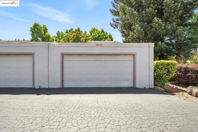 1814 Wildbrook CT, Concord CA: https://media.crmls.org/mediaz/d6ca4907-4dae-45ff-97c7-51159e57d89e.jpg