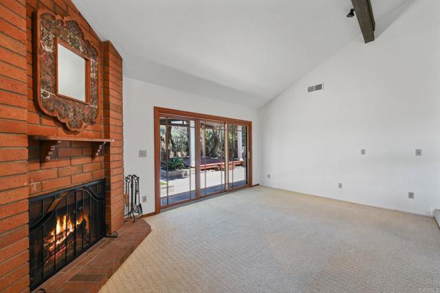 9574 Paseo Montril, San Diego CA: https://media.crmls.org/mediaz/d6cb5ffd-71be-483c-a508-1ff525d35bd4.jpg
