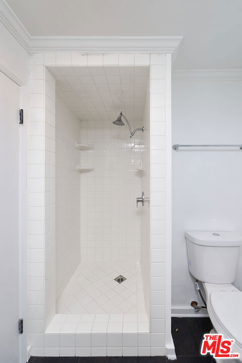 607 Ashland Avenue, Santa Monica CA: https://media.crmls.org/mediaz/d6cbe6b2-c821-4efb-ba56-82c8f5096e7b.jpg