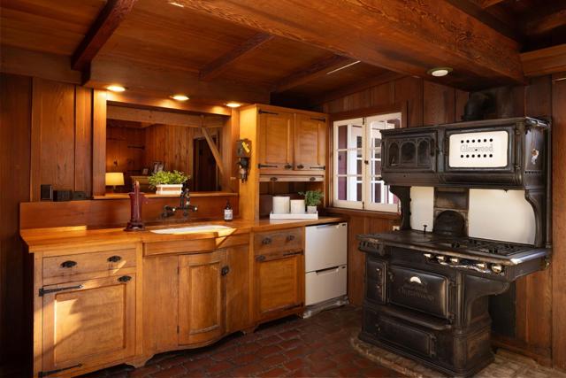 0 Crespi 2 NE of Flanders Way, Carmel CA: https://media.crmls.org/mediaz/d6cbf27b-2bee-4ede-b9c4-0ec4d74d08d0.jpg