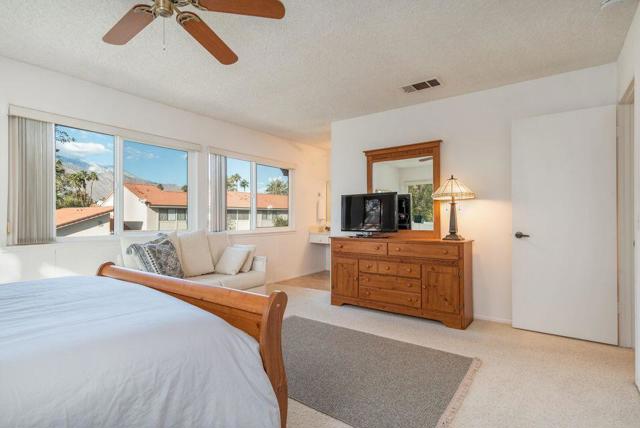 6175 Montecito Drive, Palm Springs CA: https://media.crmls.org/mediaz/d6cc1565-dfba-4f17-879b-0aafd972dd43.jpg