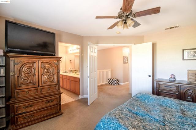 3985 S Coral Ct, Discovery Bay CA: https://media.crmls.org/mediaz/d6cc2541-5bc1-492f-8995-3b4f6071a553.jpg
