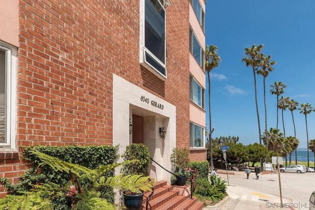 8040 Girard Ave, La Jolla CA: https://media.crmls.org/mediaz/d6cdae59-8b34-4b47-9186-7b559a43bcfe.jpg