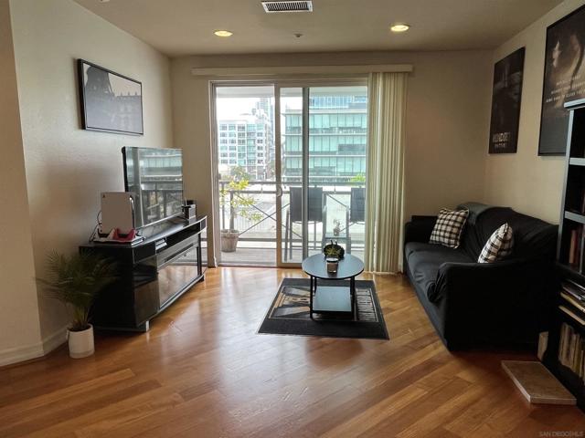 525 11th Ave, San Diego CA: https://media.crmls.org/mediaz/d6ce1af7-87eb-4075-a344-aa1c1de2acf5.jpg