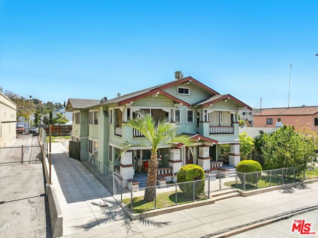 2512 Workman Street, Los Angeles CA: https://media.crmls.org/mediaz/d6d08104-8191-4060-98fd-e4a2d79df6be.jpg
