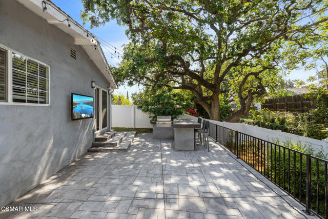 789 Glen Oaks Road, Thousand Oaks CA: https://media.crmls.org/mediaz/d6d10d74-32d1-424d-adff-2d240f435281.jpg