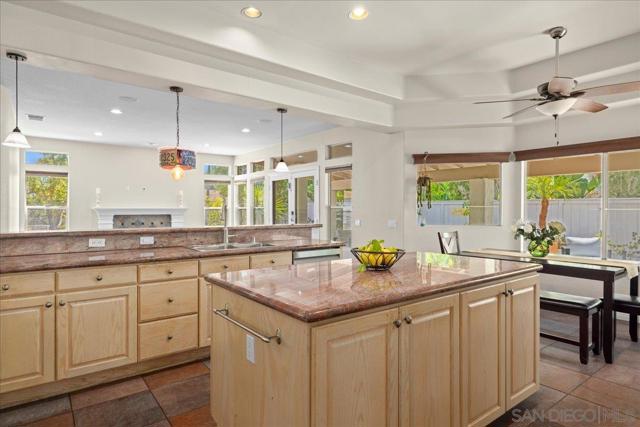 445 De Anza Court, Oceanside CA: https://media.crmls.org/mediaz/d6d16e95-b44c-4a8b-82a5-02ec71d3bed6.jpg