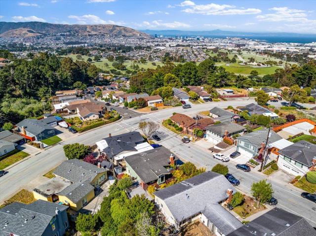 2310 Fleetwood Drive, San Bruno CA: https://media.crmls.org/mediaz/d6d24ec9-3e5d-4365-9ec0-2c8dd9287803.jpg