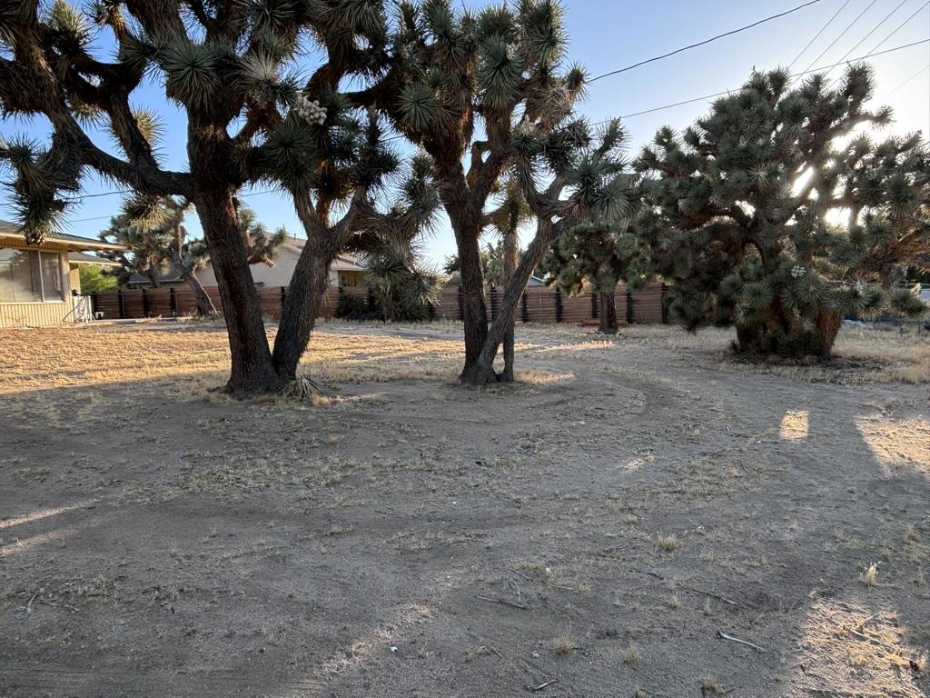 https://media.crmls.org/mediaz/d6d27628-bd15-4aeb-8e5e-0dcce098f99d.jpg?preset=X-Large