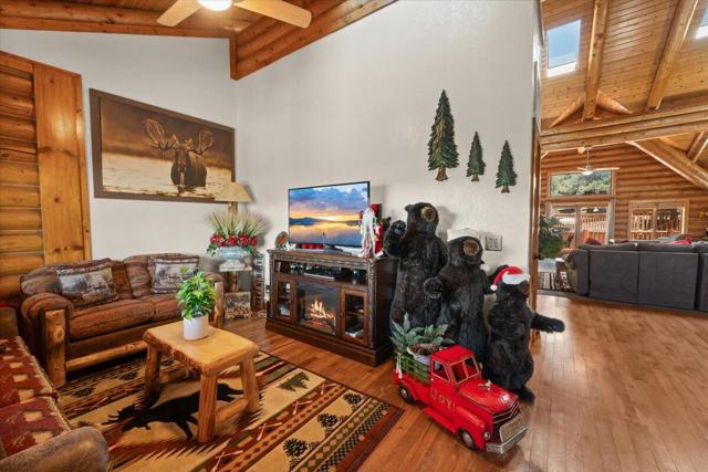 1925 Baldwin Lake Road, Big Bear CA: https://media.crmls.org/mediaz/d6d42a5b-93bb-4a5b-b9a7-41c3bc911f68.jpg