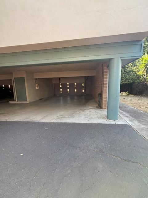 80 El Camino Real, Burlingame CA: https://media.crmls.org/mediaz/d6d49c1e-8528-4cb8-a318-9cc7f1ae215b.jpg