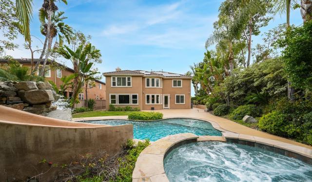 Detail Gallery Image 12 of 61 For 821 Shadow Ridge Pl, Chula Vista,  CA 91914 - 5 Beds | 4/1 Baths