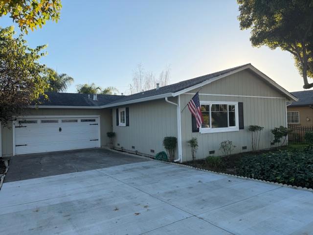 136 Celia Drive, Watsonville CA: https://media.crmls.org/mediaz/d6d61f2b-35a6-413f-a5d4-87f4fb6502b3.jpg